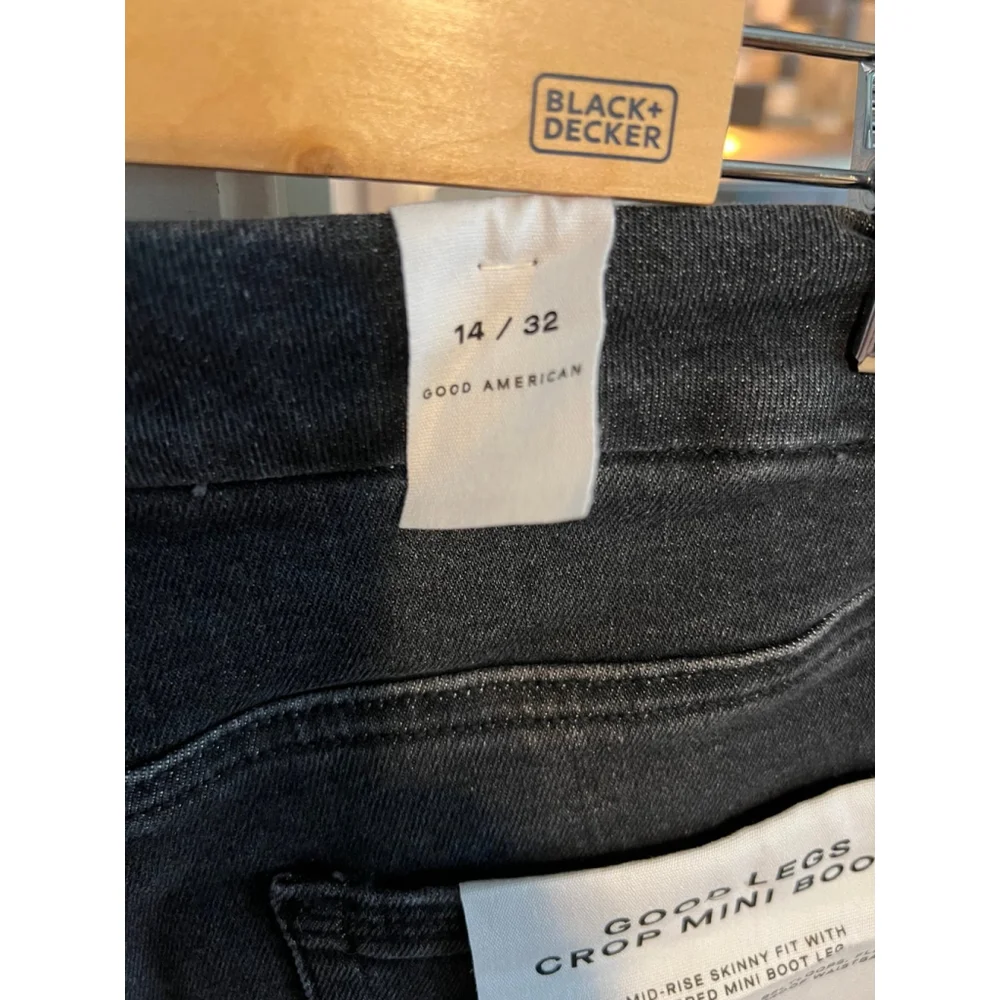 NWT GOOD AMERICAN Good Legs Black Crop Mini Boot Jeans - Picture 8 of 8